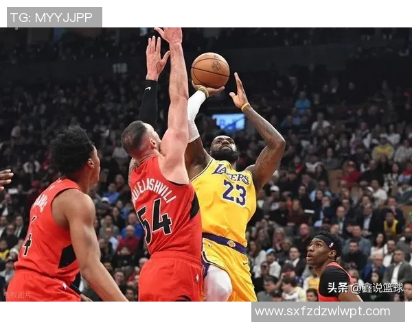 湖人压哨三分绝杀！里夫斯狂轰44+5+10，老詹亲手终结神级纪录